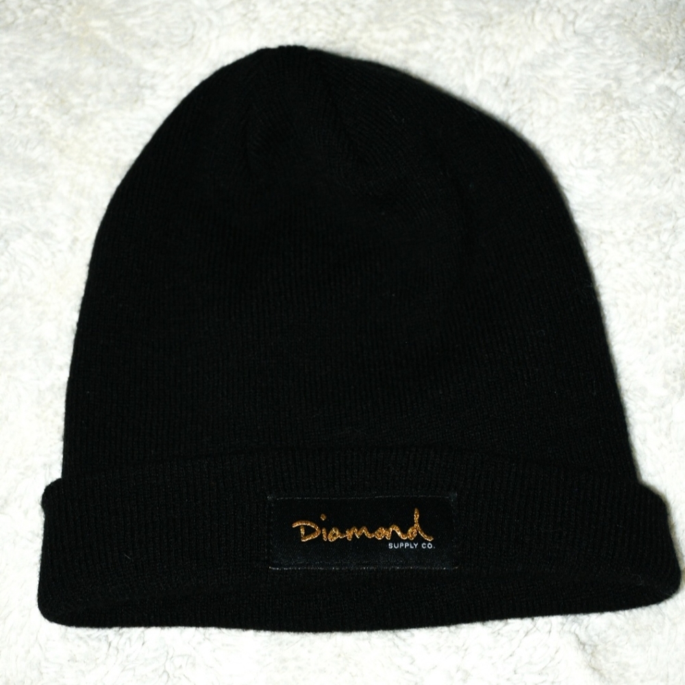 Fame & Diamond Beanie Bundle - Picture 4 of 5